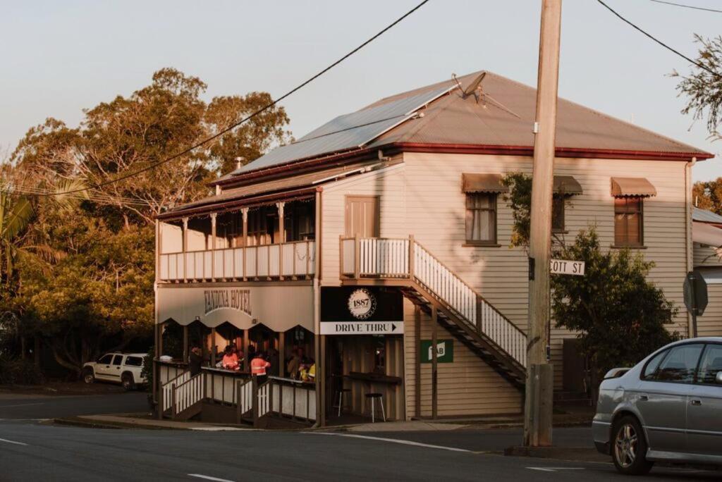 Yandina Hotel Exterior foto